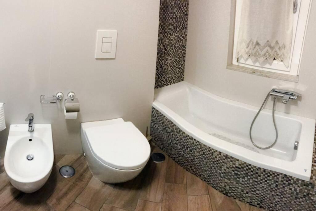 Casa Cantoniera-Guest House : Costruite Il Viaggio Πομπηία Εξωτερικό φωτογραφία